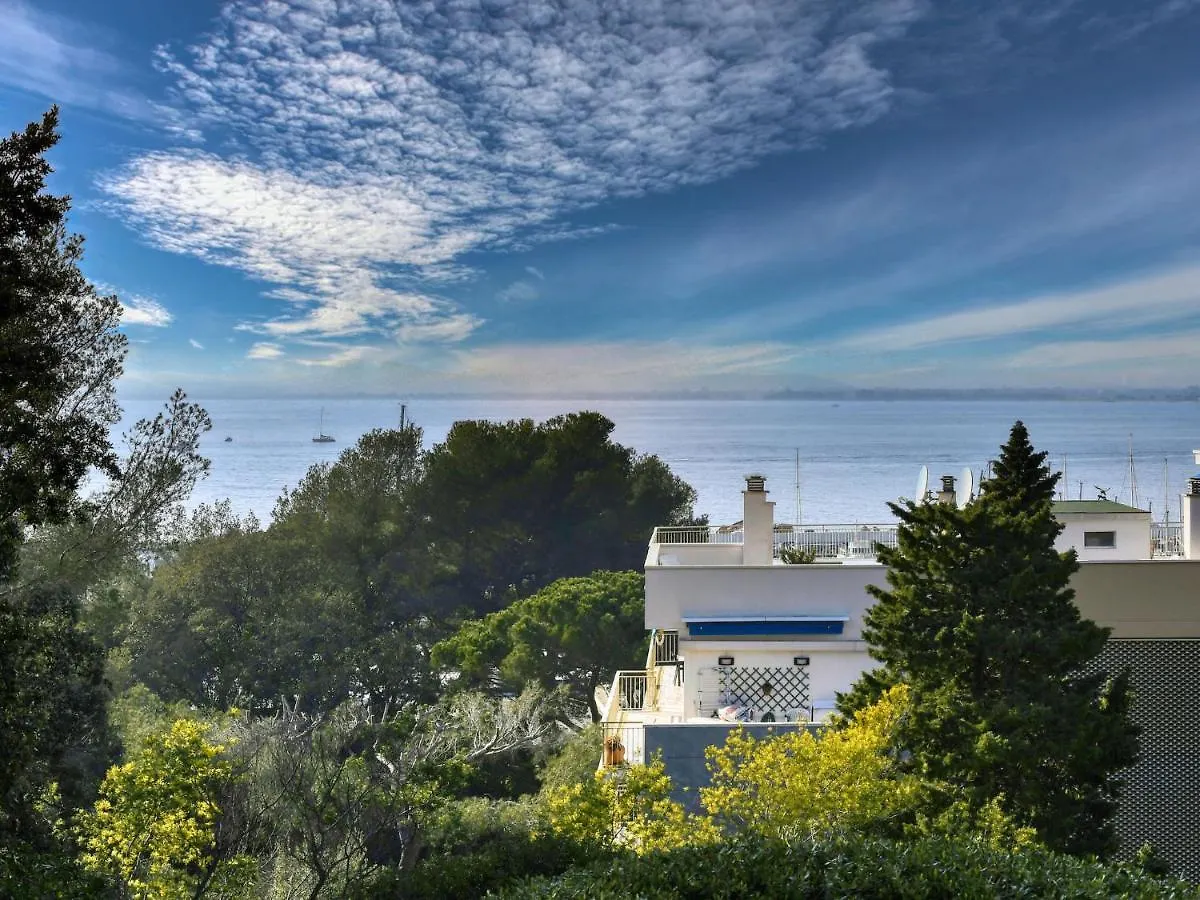 Apartment Grace By Interhome Saint-Raphael